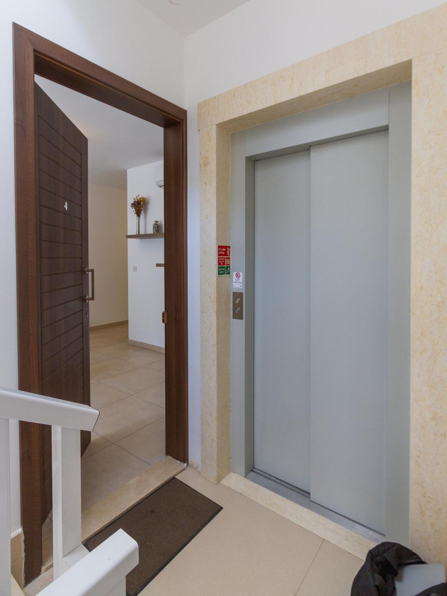 Modern & Central 2 Bedroom & 2 Bathrooms Apartment Msida Exterior photo
